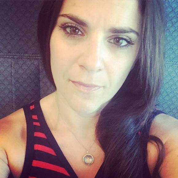 Meet your Posher, Iris - Picture 9 of 9